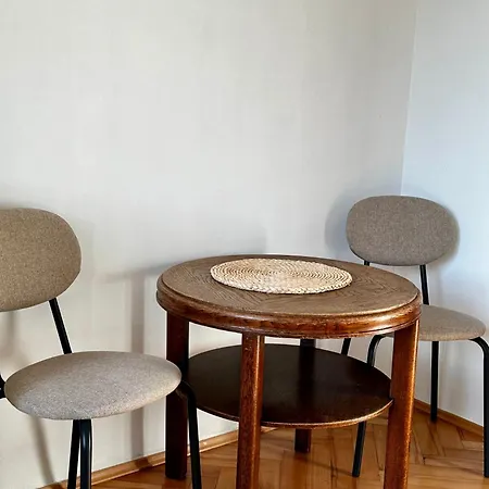 Poklekane Apartman *